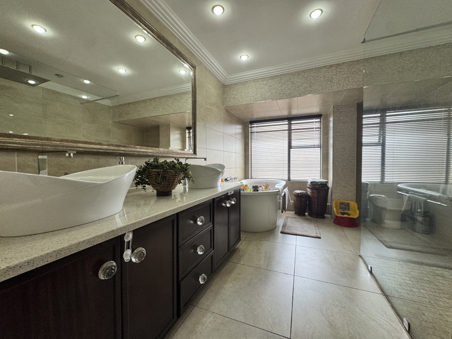 4 Bedroom Property for Sale in Wilkoppies North West